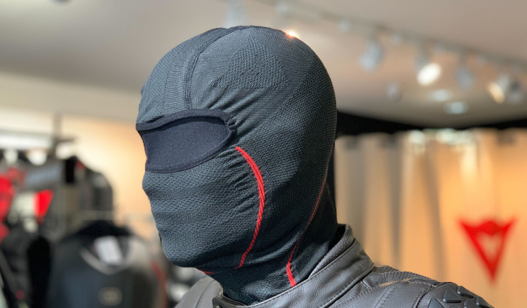 快適性と安全性を両立する冬用インナー選び